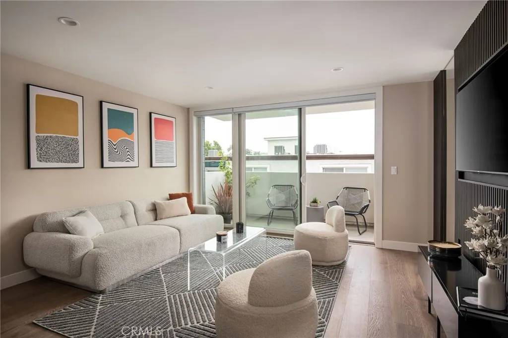 Pasadena, CA 91101,380 Cordova Street #417