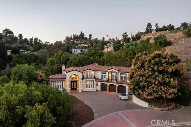 La Habra Heights, CA 90631,805 West Road