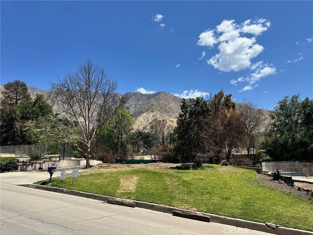 Altadena, CA 91001,3088 Maiden