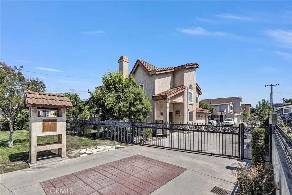 El Monte, CA 91733,10102 Rio Hondo
