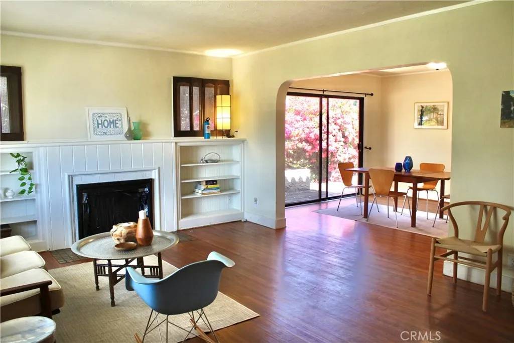 Altadena, CA 91001,907 E Poppyfields Drive East