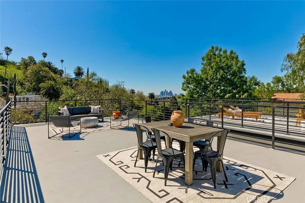 Los Angeles, CA 90032,4136 Raynol Street