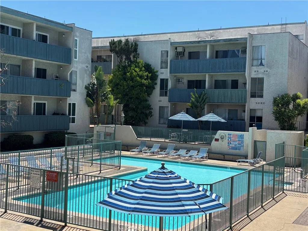 Inglewood, CA 90301,550 W Regent Street #338