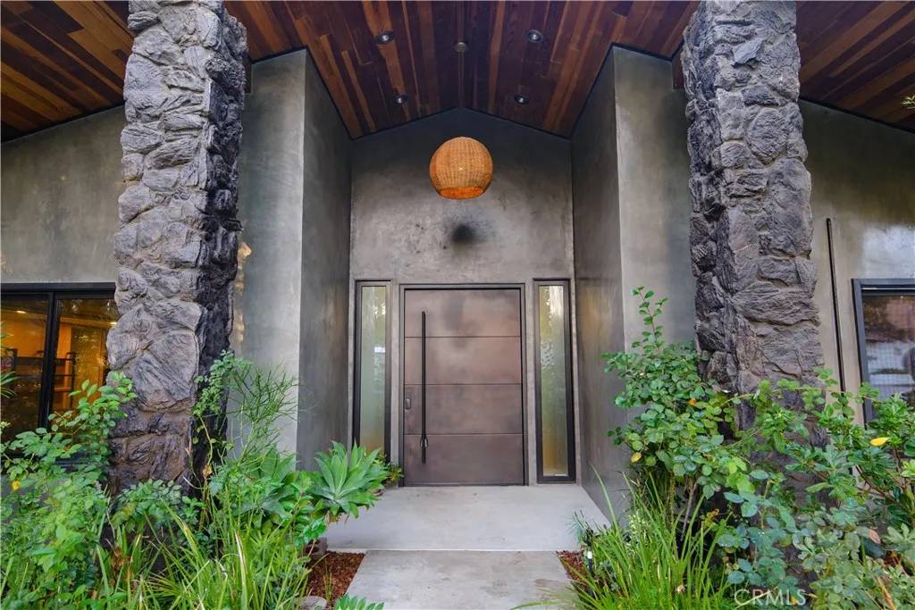 Northridge, CA 91324,9701 Bothwell Road