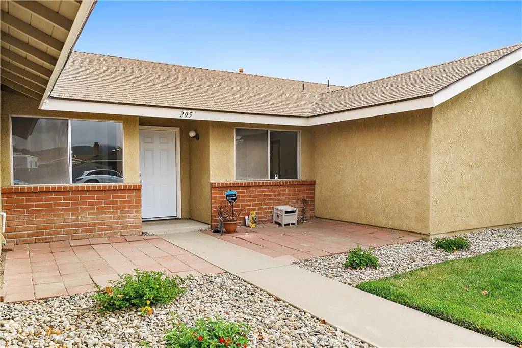 Lompoc, CA 93436,205 E Barton Avenue