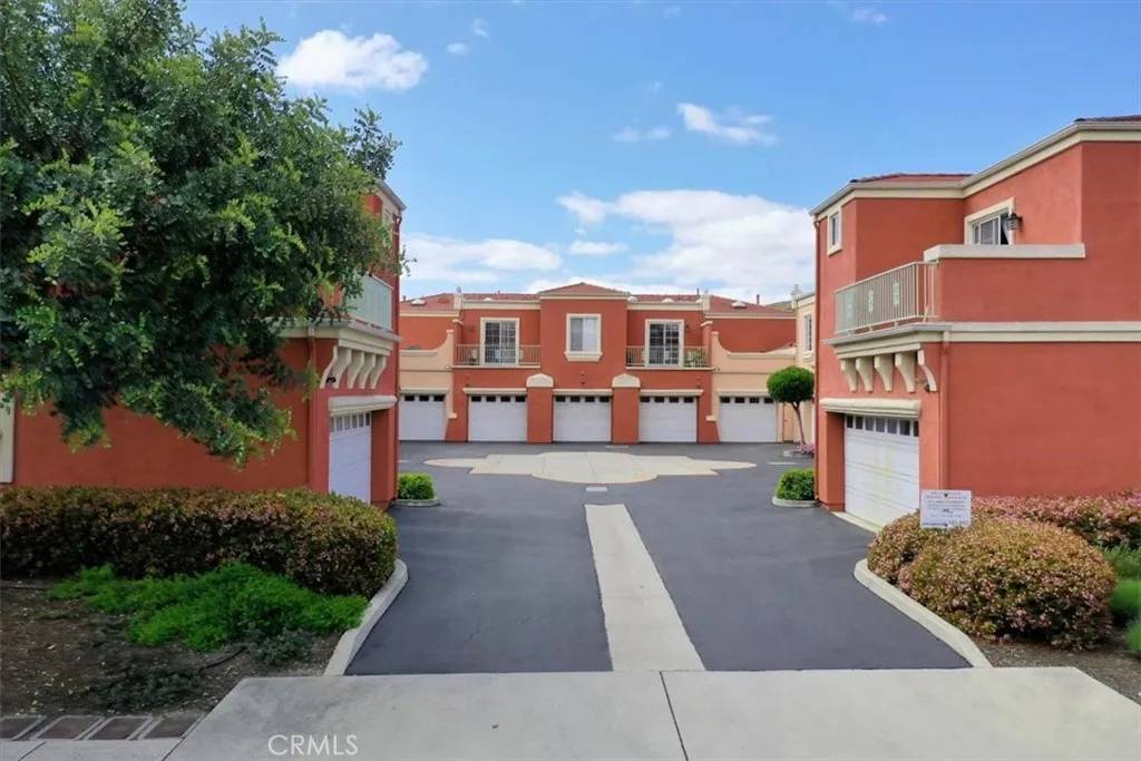 San Luis Obispo, CA 93401,911 Lawrence Drive