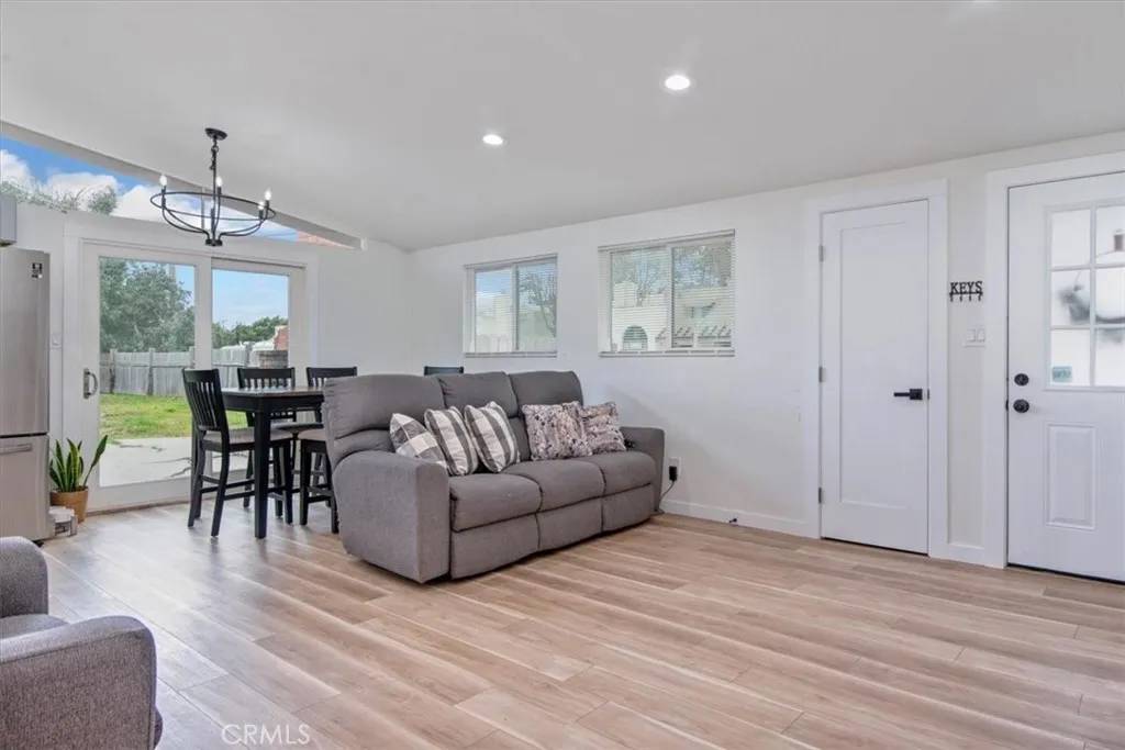 Lompoc, CA 93436,237 N M Street