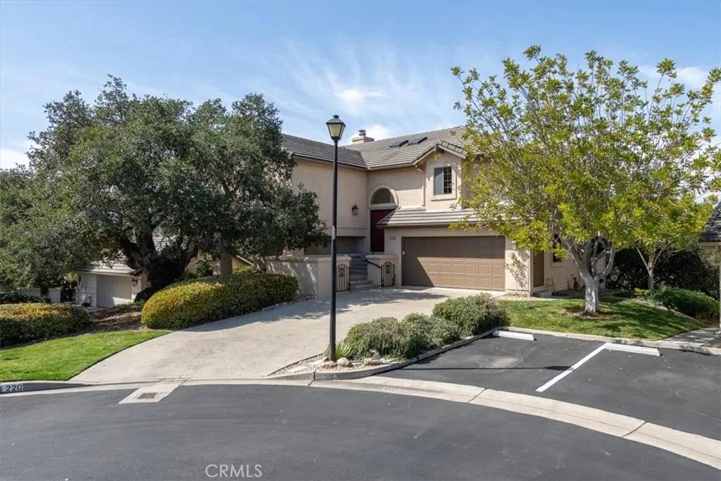 Arroyo Grande, CA 93420,220 Oakwood Court