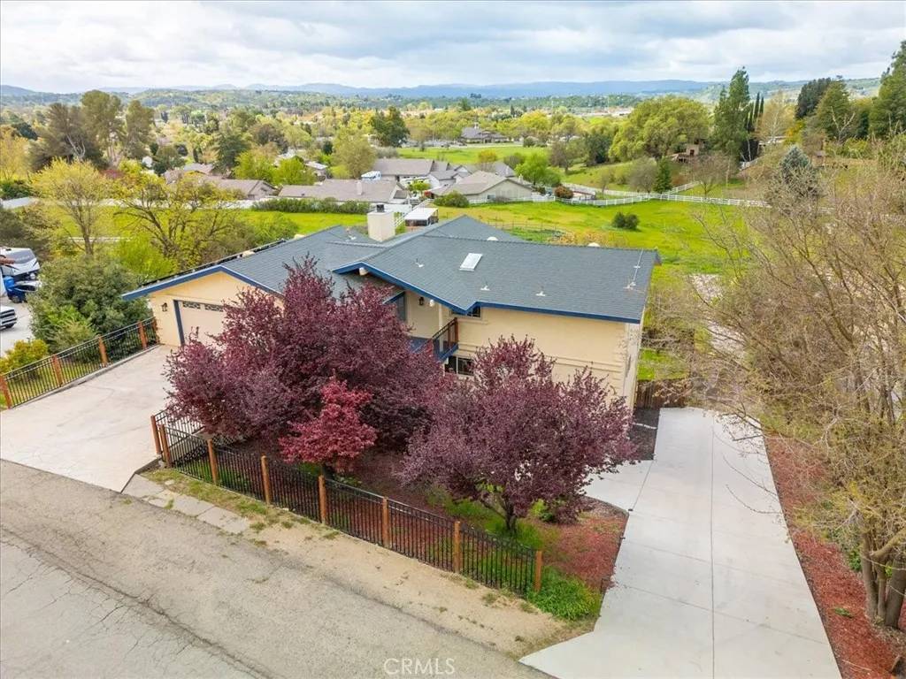 Paso Robles, CA 93446,1042 Vista Grande Street