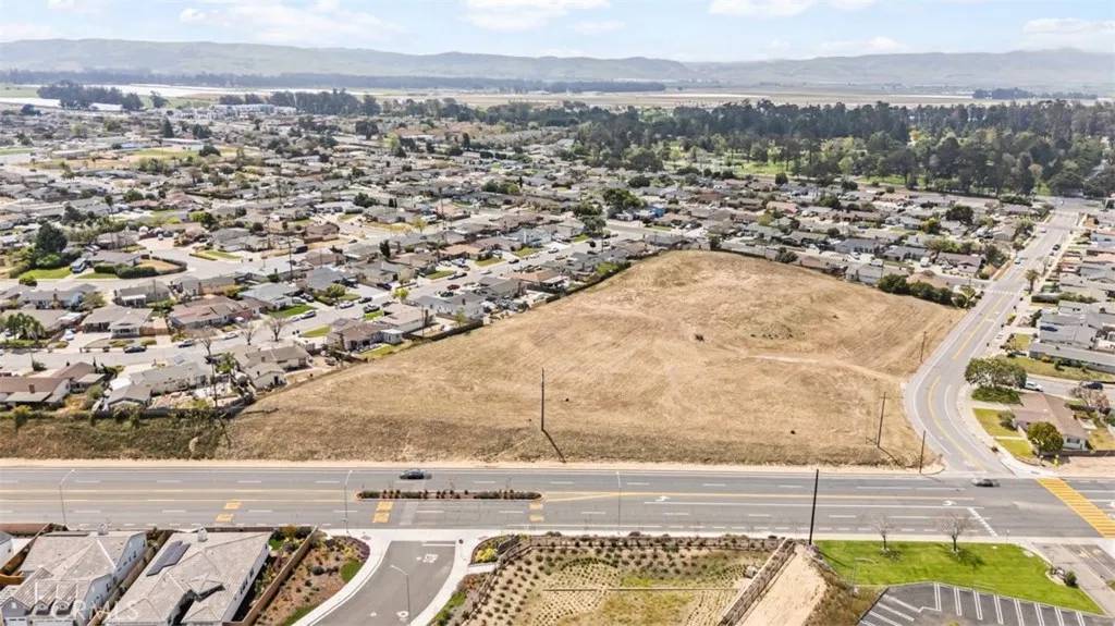 Santa Maria, CA 93455,400 E Waller