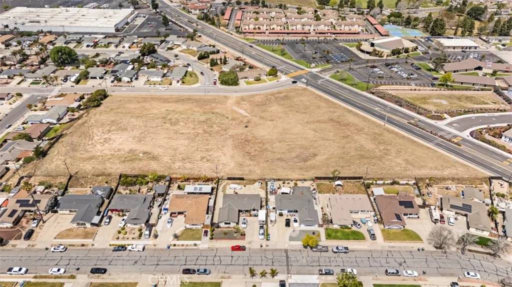 Santa Maria, CA 93455,400 E Waller