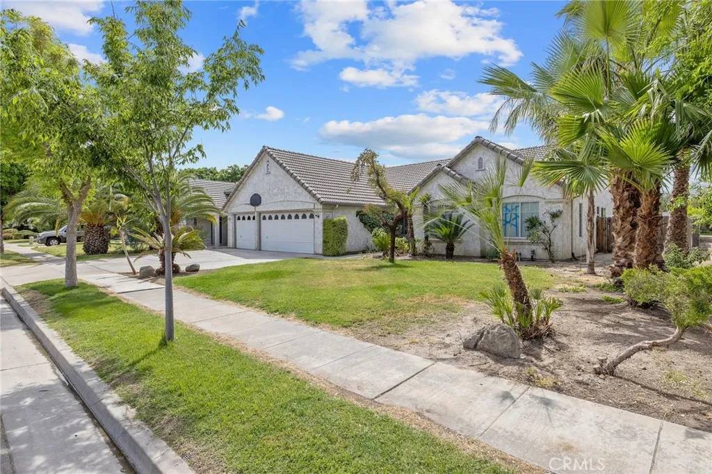 Lemoore, CA 93245,641 Retreat Way