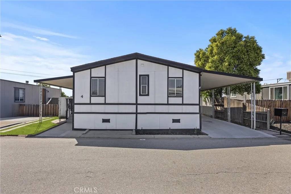 Bakersfield, CA 93308,4 Dogwood