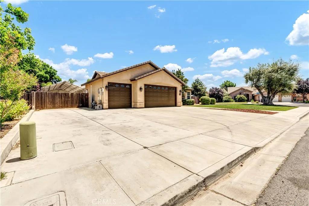 Porterville, CA 93257,300 S Lombardi Street