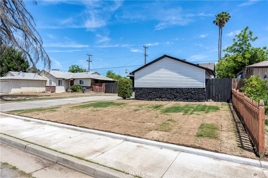 Bakersfield, CA 93304,1920 Doolittle Avenue