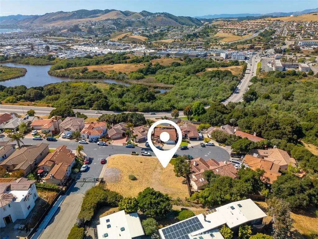 Grover Beach, CA 93433,906 N 5th