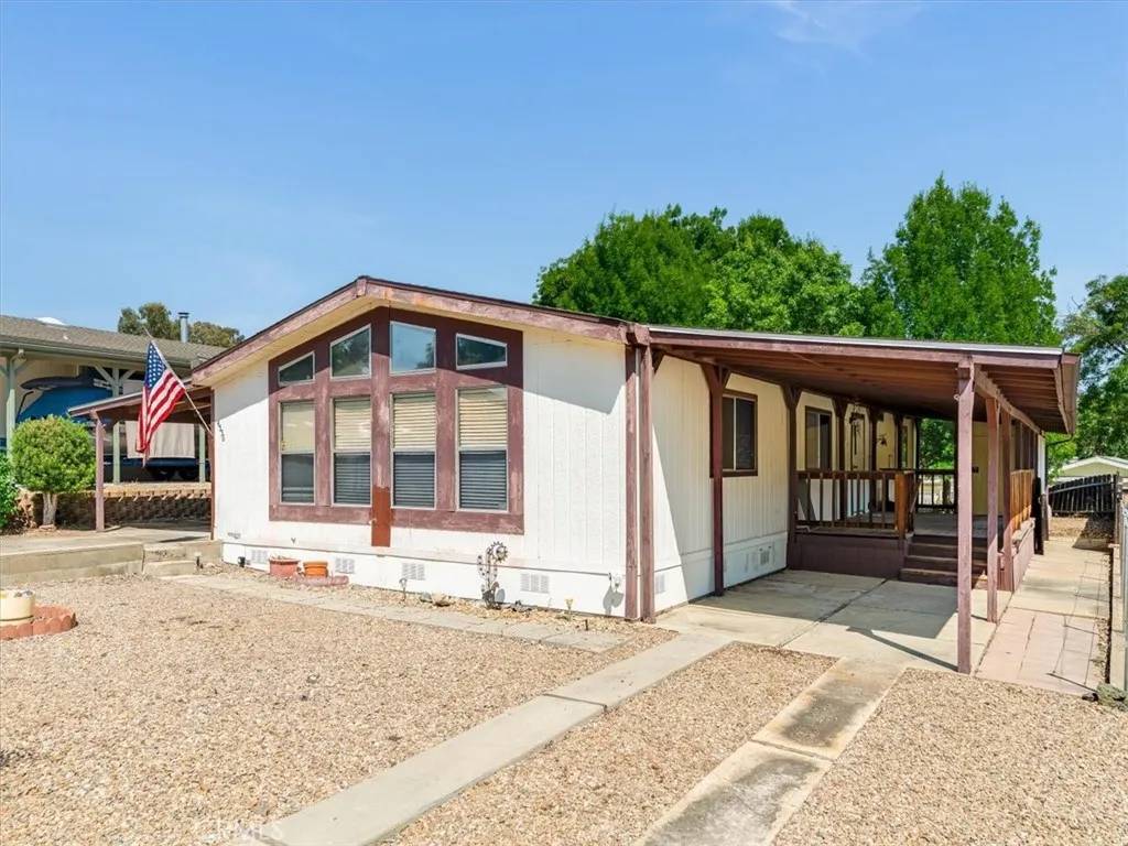 Paso Robles, CA 93446,4556 Windward
