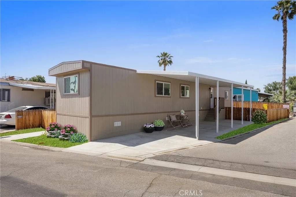 Bakersfield, CA 93308,35 Cedarwood
