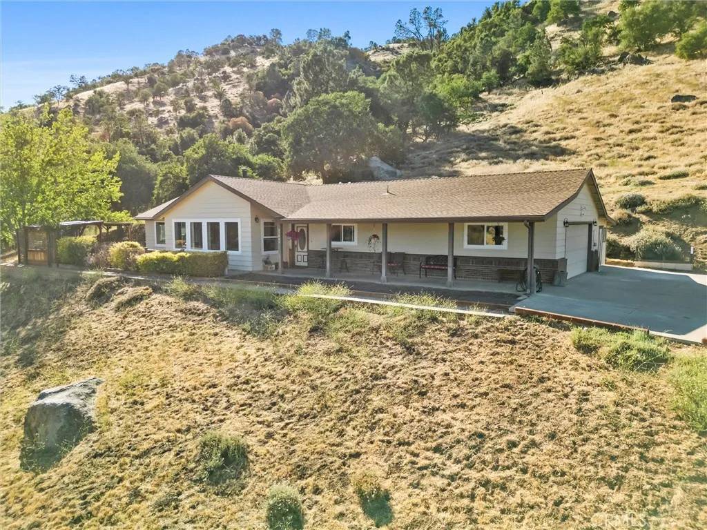 Tehachapi, CA 93561,27861 Cummings Valley Road