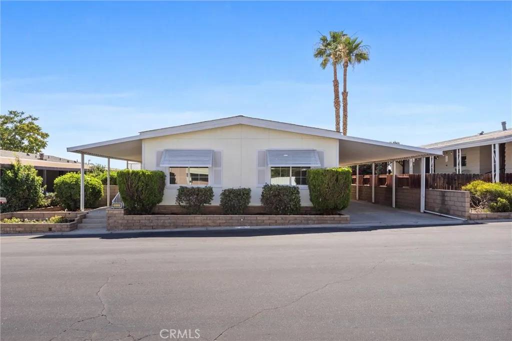 Bakersfield, CA 93306,8536 Kern Canyon #136