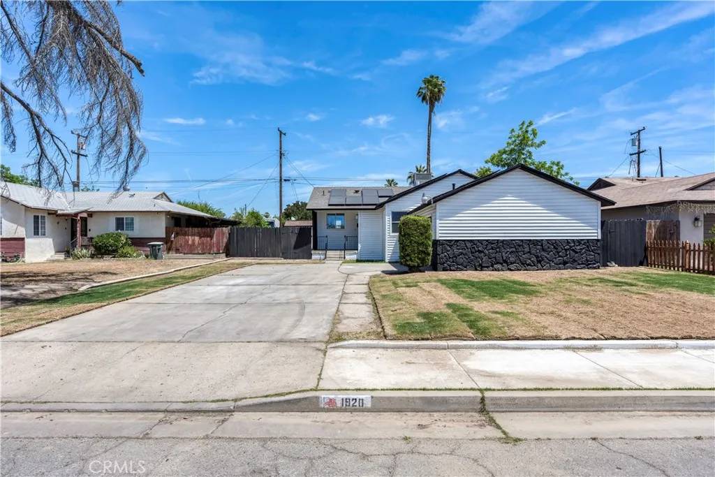 Bakersfield, CA 93304,1920 Doolittle Avenue