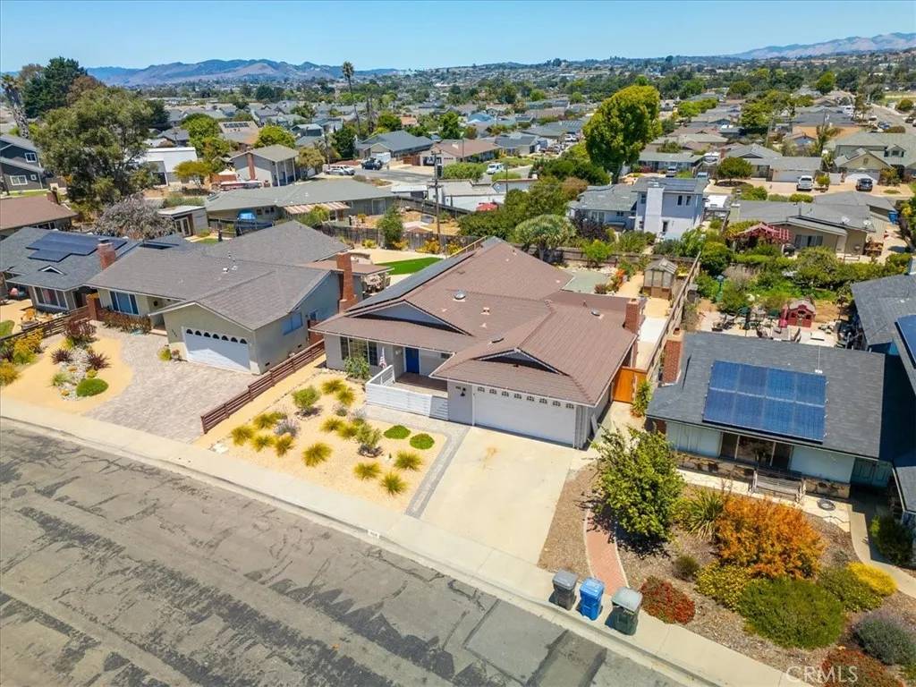 Arroyo Grande, CA 93420,988 Magnolia Drive