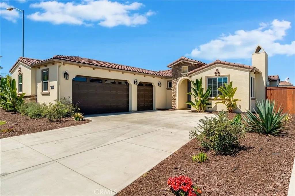 Santa Maria, CA 93455,5813 Foxglove Court