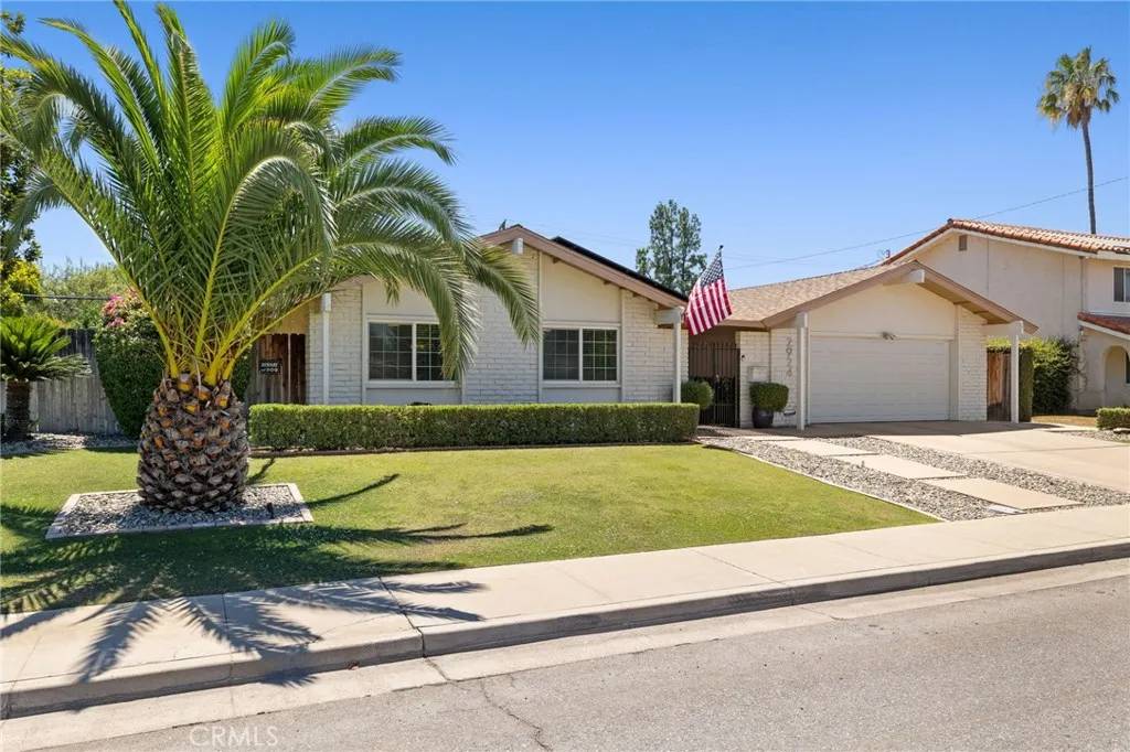 Bakersfield, CA 93301,2924 Elm Street