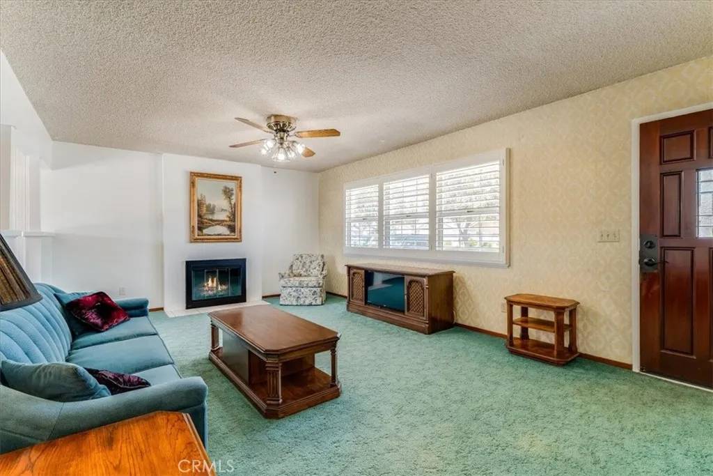 Santa Maria, CA 93454,516 E Creston Street