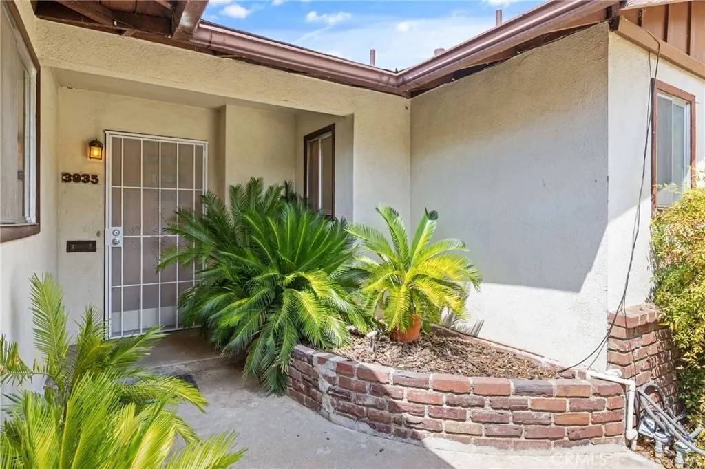 Fresno, CA 93726,3935 N Tollhouse Road