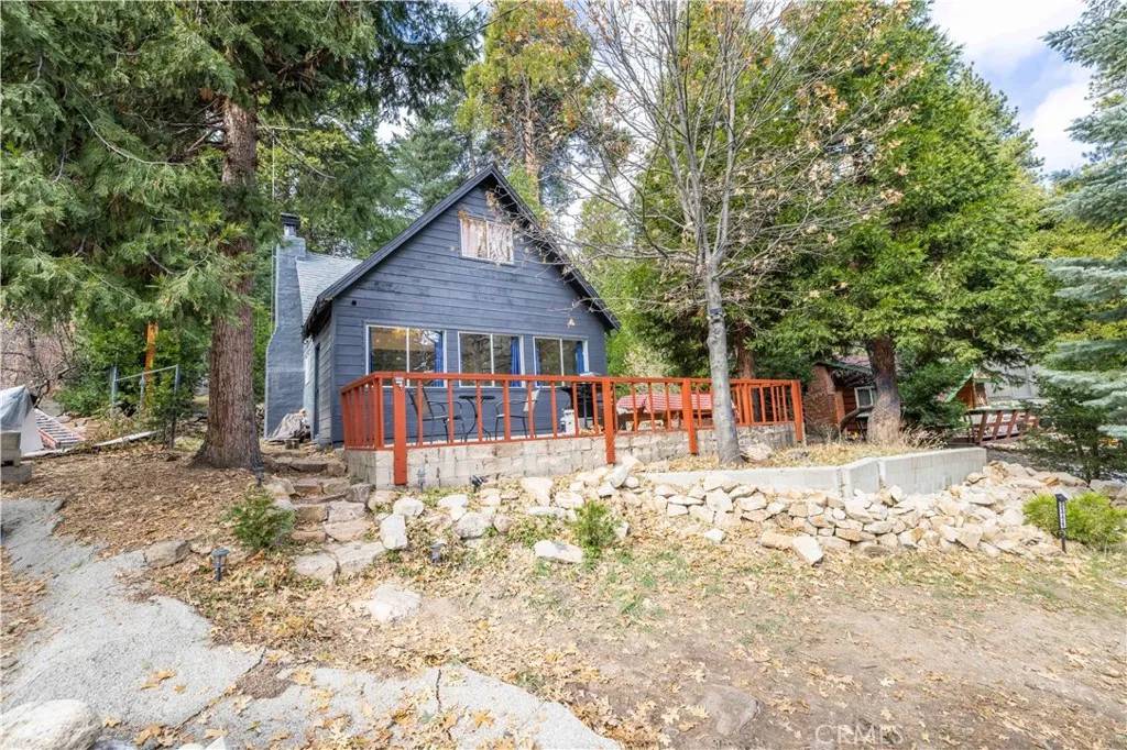 Running Springs, CA 92382,31771 Christmas Tree Lane