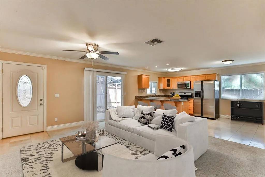 El Cajon, CA 92021,1133 Persimmon Avenue #7