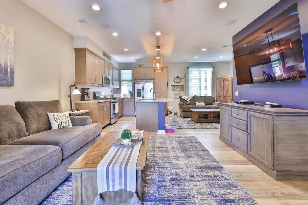 Chula Vista, CA 91915,1875 Observation Way #4