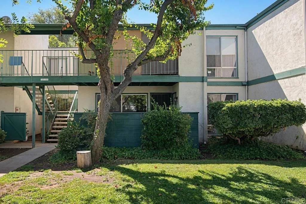 Escondido, CA 92027,1811 E Grand Avenue #125