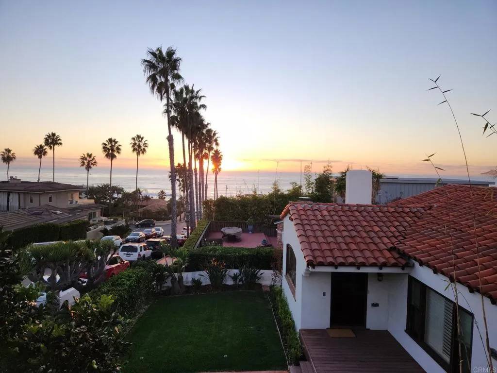La Jolla, CA 92037,260 Palomar Avenue