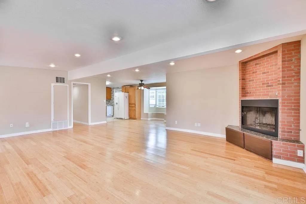 El Cajon, CA 92019,104 N Gina Avenue