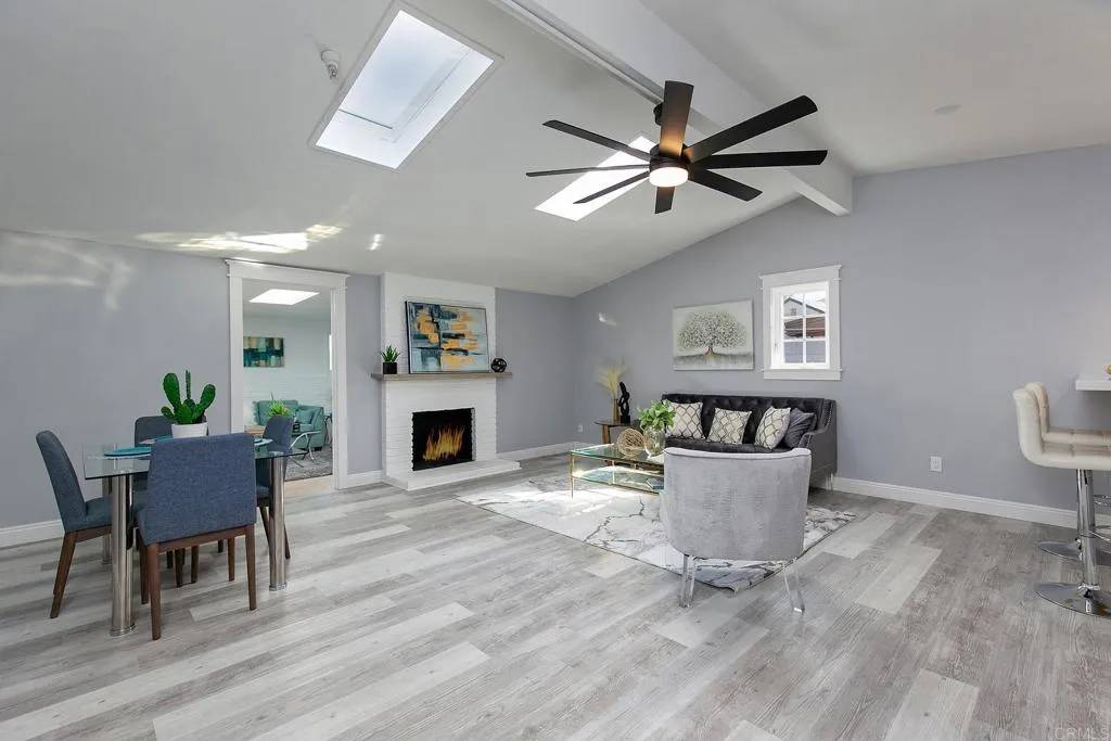 San Diego, CA 92123,3555 DORCHESTER DR