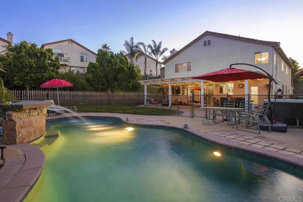 San Diego, CA 92154,4929 Surfcliff