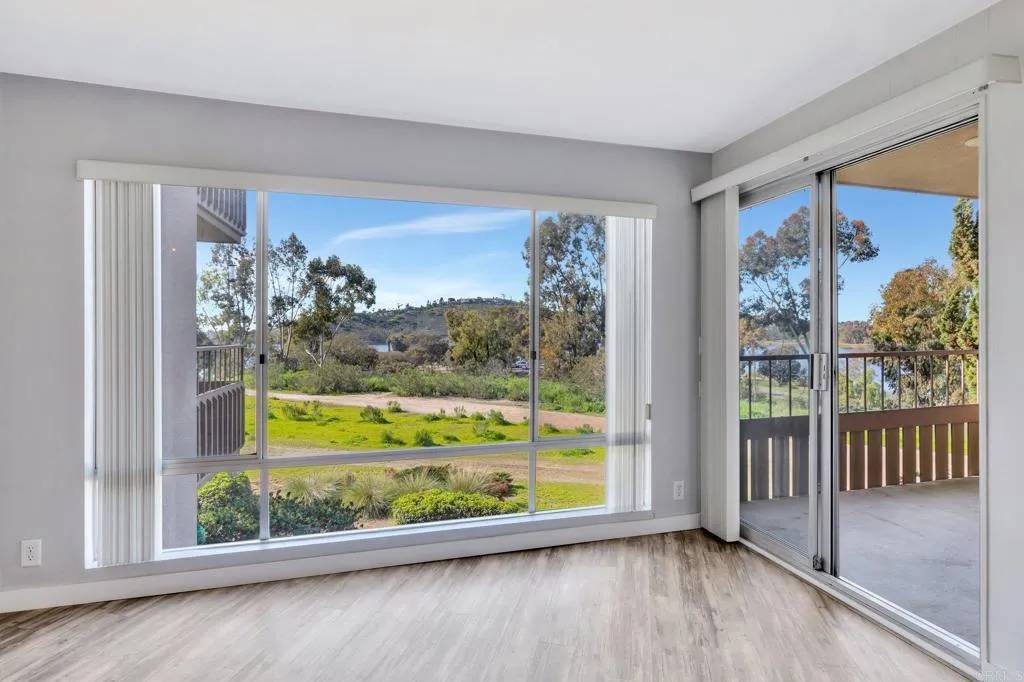 La Mesa, CA 91942,5706 Baltimore Drive #352