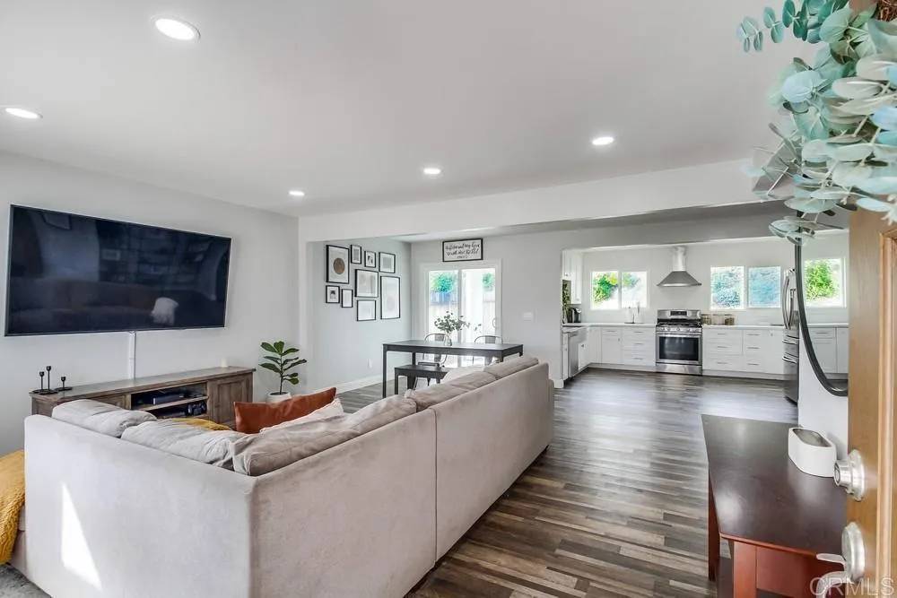 San Diego, CA 92139,6150 Chadwick Ave