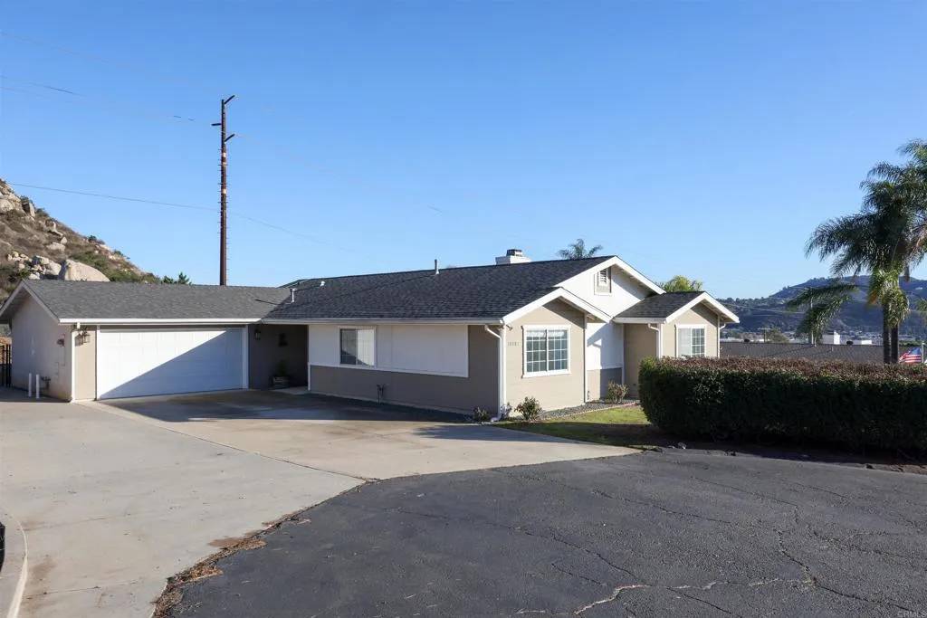 Lakeside, CA 92040,10381 Mountain View Lane