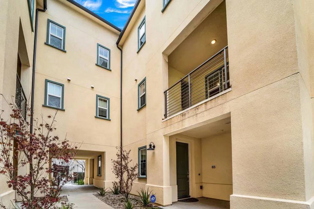 San Diego, CA 92154,5361 Calle Rockfish Street #65
