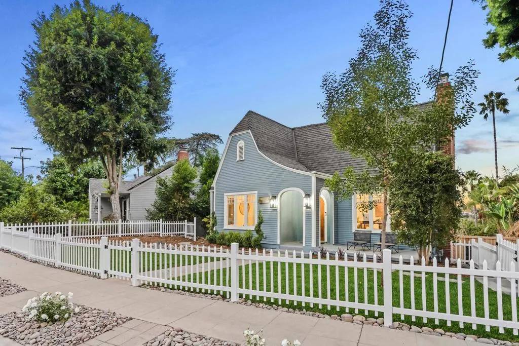 San Diego, CA 92116,3876 Belmont Drive