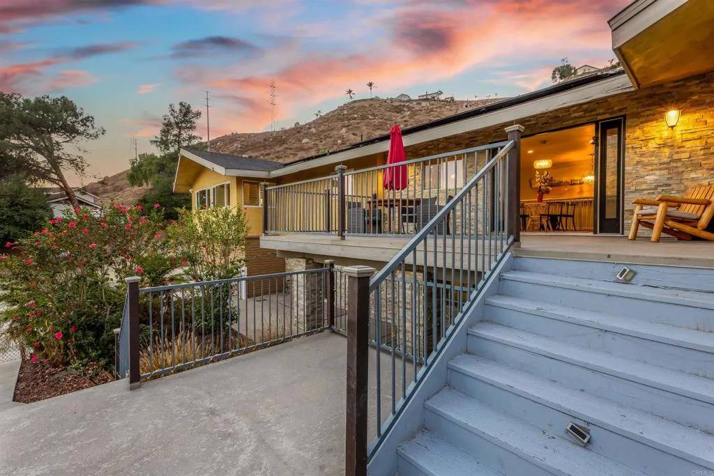 El Cajon, CA 92019,2846 Willow Glen Dr