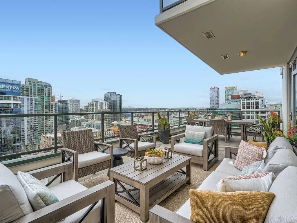 San Diego, CA 92101,325 7th Avenue #2101