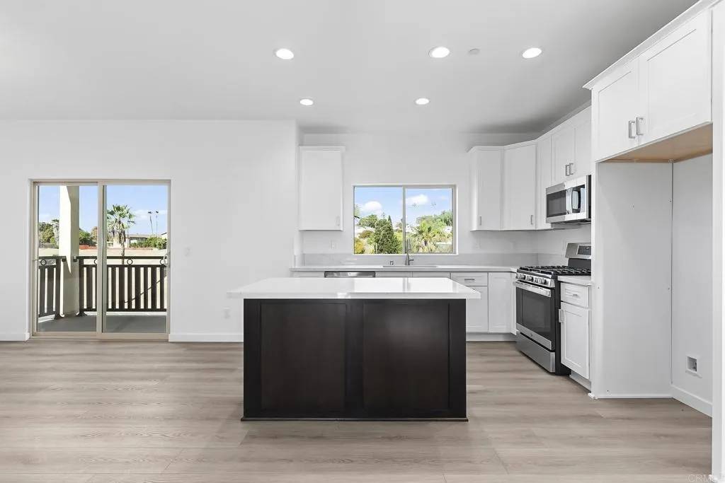 Lemon Grove, CA 91945,8572 Vista Azul Pl