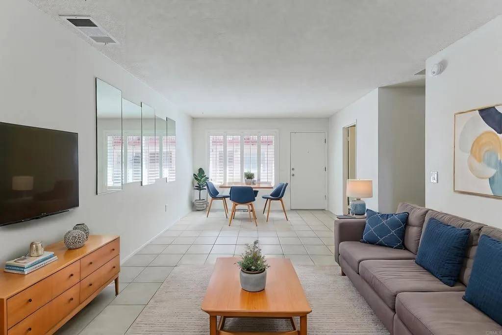 El Cajon, CA 92021,888 Cherrywood #25