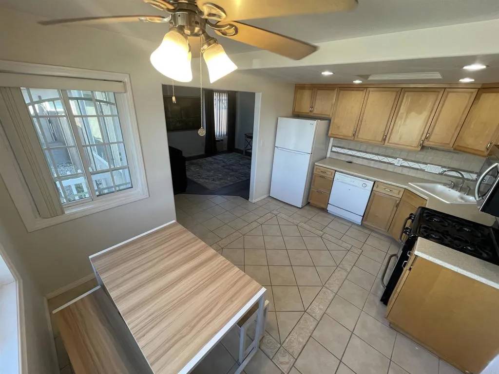 San Diego, CA 92115,6553 Lemarand Avenue