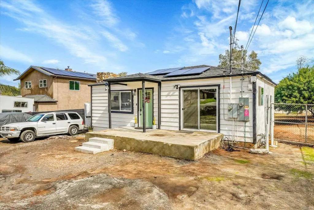 Lakeside, CA 92040,9563 Riverview Avenue