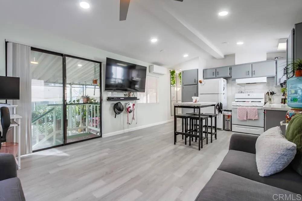 San Diego, CA 92114,402 63rd #31